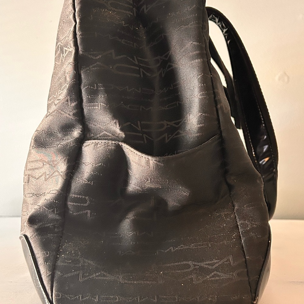 Matt Murphy for MAC Cosmetics Sleek Black Tote Bag - Picture 4 of 7